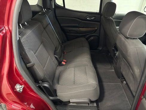 Used 2018 GMC Acadia SLE FWD image 48