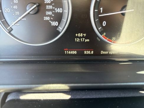 Used 2011 BMW 550i Sedan RWD image 20