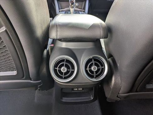 Used 2018 Alfa Romeo Stelvio Ti Sport image 15