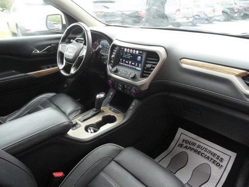 Used 2017 GMC Acadia Denali w/ Technology Package AWD/4WD image 18