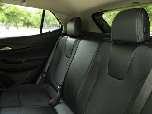 Used 2024 Buick Encore GX Preferred FWD image 18