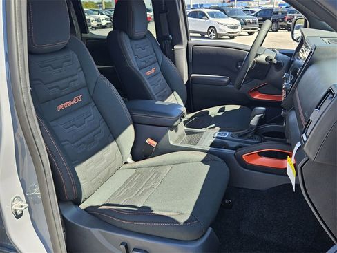 New 2026 Nissan Frontier PRO-4X w/ Pro-4x Convenience Package image 12