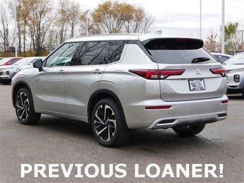 Used 2025 Mitsubishi Outlander SEL image 5