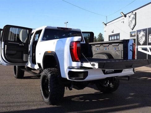 Used 2024 GMC Sierra 3500 Denali w/ Denali Reserve Package image 31