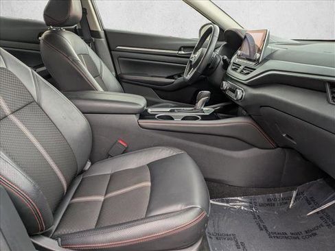 Used 2024 Nissan Altima 2.5 SR image 30