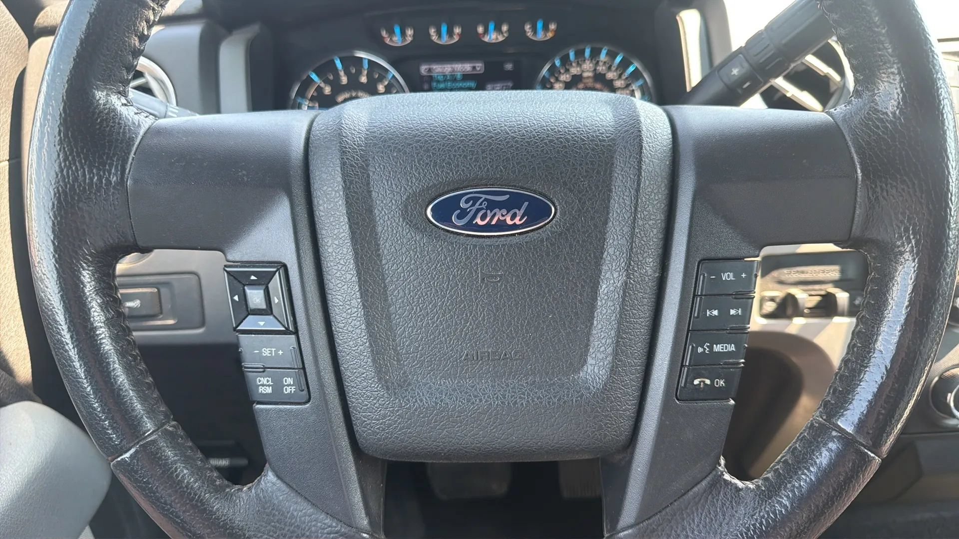 Used 2014 Ford F150 XLT w/ Equipment Group 302A Luxury AWD/4WD image 13