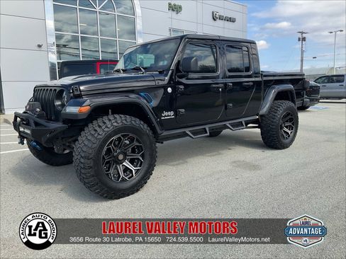 Used 2021 Jeep Gladiator Overland w/ Popular Equipment Package image 1