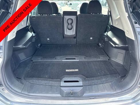 Used 2016 Nissan Rogue S FWD image 19