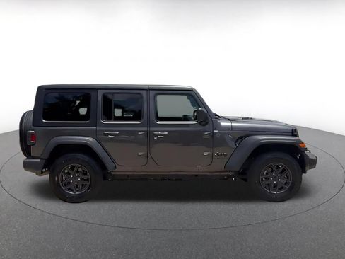 Used 2025 Jeep Wrangler Unlimited Sport AWD/4WD image 16