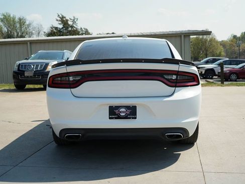 Used 2017 Dodge Charger R/T w/ Blacktop Package image 13