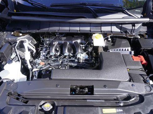 New 2026 Nissan Pathfinder SL image 7