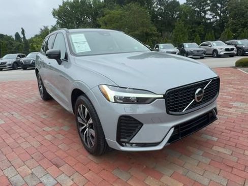 Used 2025 Volvo XC60 B5 Core w/ Protection Package Premier AWD/4WD image 5