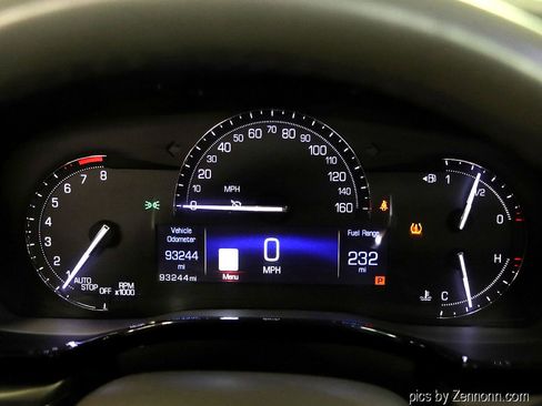 Used 2017 Cadillac XT5 Luxury image 17