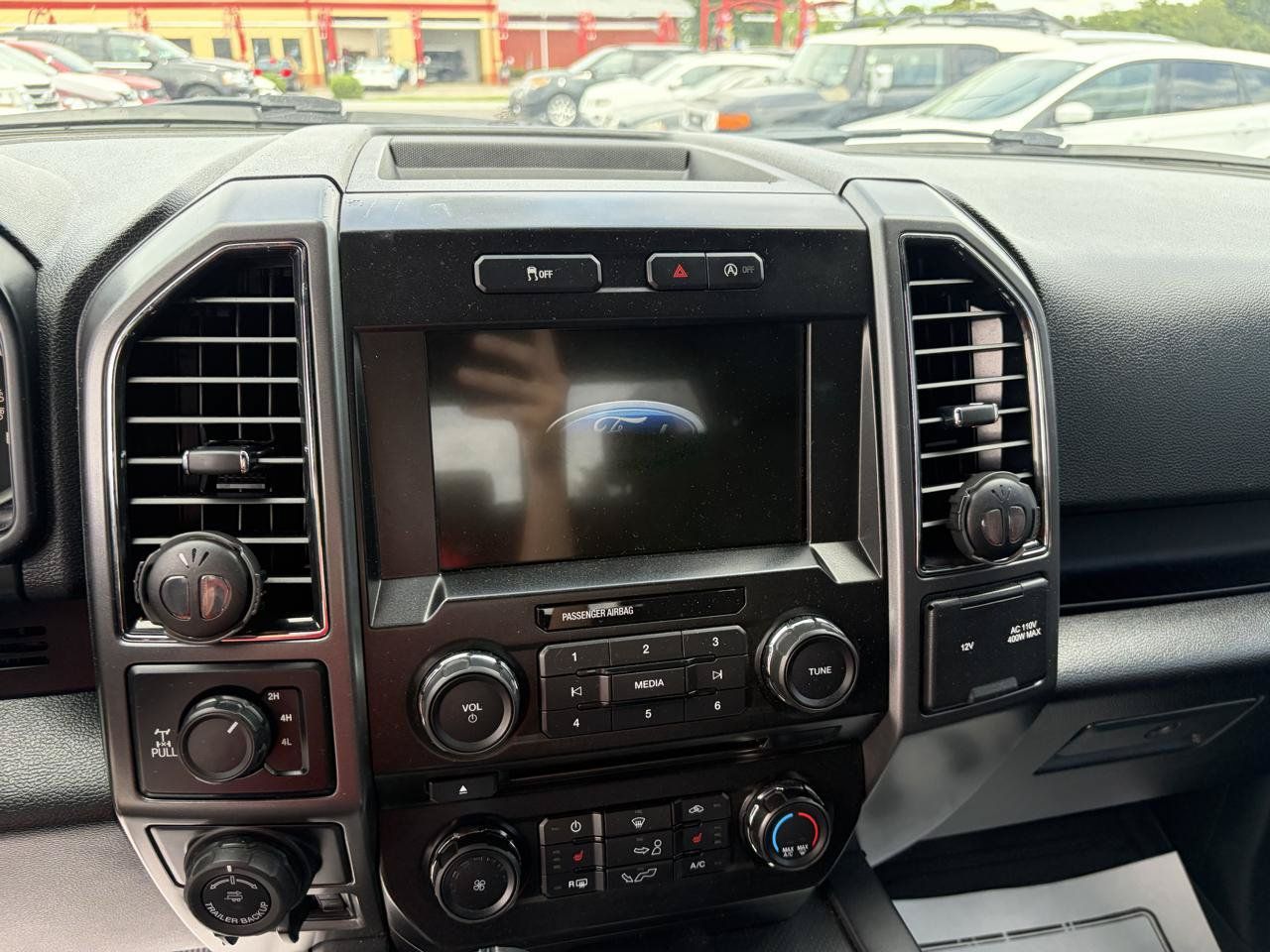 Used 2017 Ford F150 XLT w/ Equipment Group 302A Luxury AWD/4WD image 11