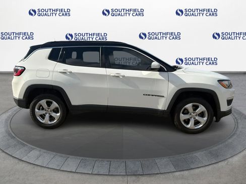 Used 2018 Jeep Compass Latitude AWD/4WD image 8