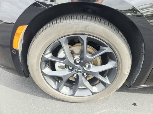 Used 2025 Chrysler Pacifica Limited FWD image 22