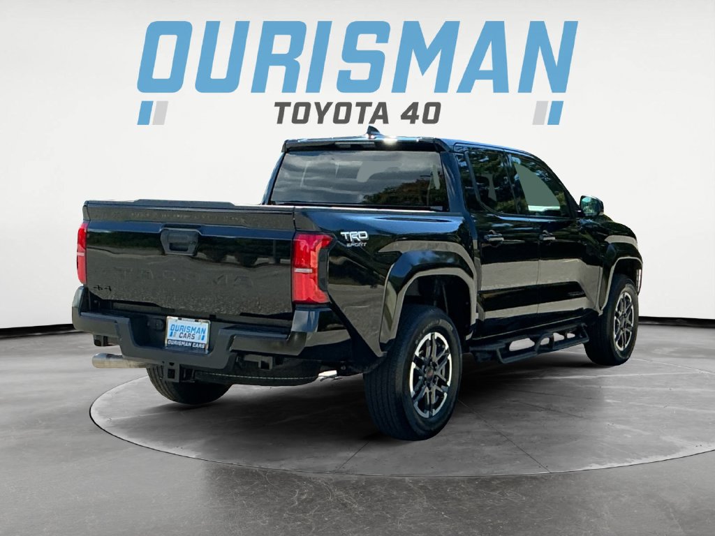Used 2025 Toyota Tacoma TRD Sport AWD/4WD image 7