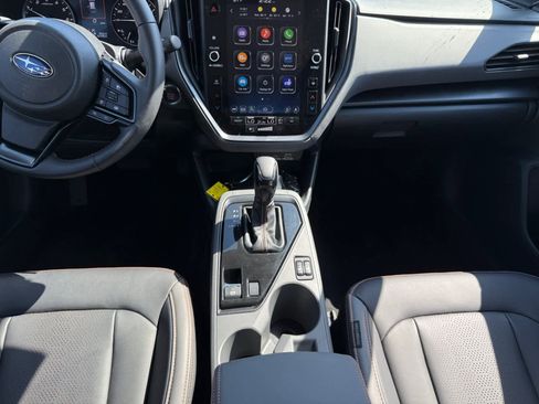 Used 2025 Subaru Crosstrek 2.5i Limited w/ Crosstrek Mirror Package image 21