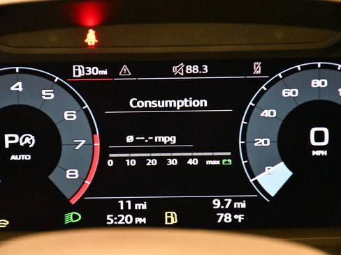 Used 2025 Audi Q3 2.0T Premium w/ Convenience Package image 25