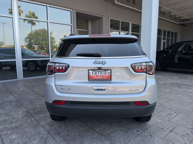 Used 2024 Jeep Compass Latitude AWD/4WD image 5