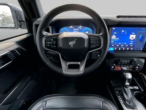 Certified 2025 Ford Bronco Badlands AWD/4WD image 6