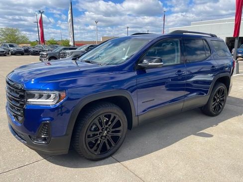 Certified 2023 GMC Acadia SLT w/ Elevation Edition image 2