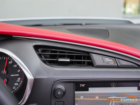 Used 2016 Chevrolet Corvette Z06 w/ 3LZ Preferred Equipment Group image 15