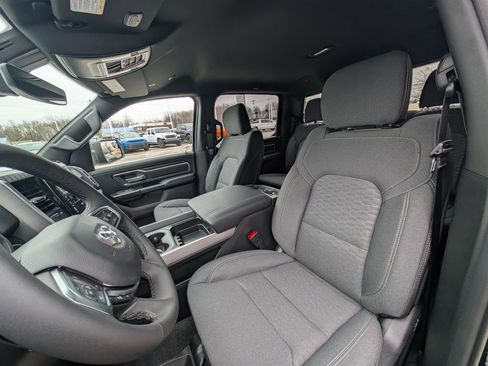 New 2026 RAM 1500 4x4 Crew Cab image 12
