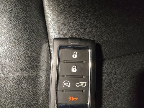 Used 2021 Jeep Grand Cherokee L Limited AWD/4WD image 32