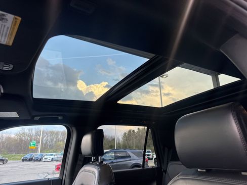 Certified 2020 Ford Expedition Limited w/ Equipment Group 301A image 19