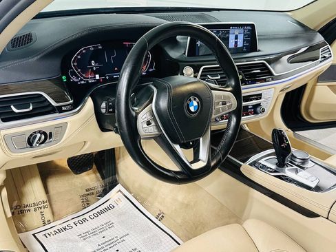 Used 2020 BMW 740i xDrive AWD/4WD image 11