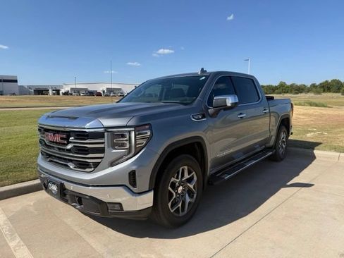 Used 2024 GMC Sierra 1500 SLT RWD image 2