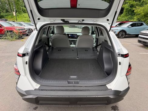 Used 2025 Hyundai Kona SEL AWD/4WD image 32