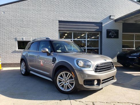 Used 2018 MINI Cooper Countryman FWD image 3