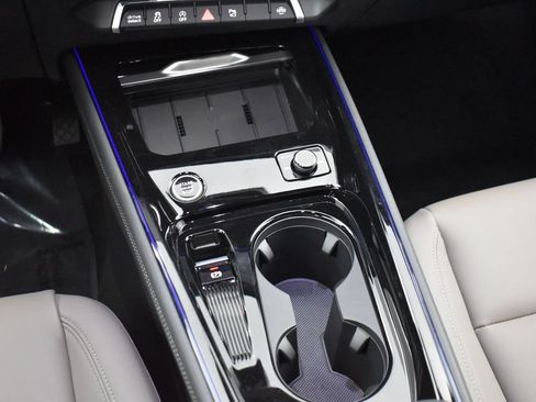 New 2026 Audi Q3 quattro 2.0T AWD/4WD image 16