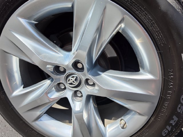 Used 2018 Toyota Highlander Limited AWD/4WD image 7