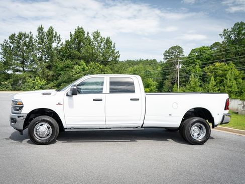 New 2026 RAM 3500 Tradesman AWD/4WD image 5