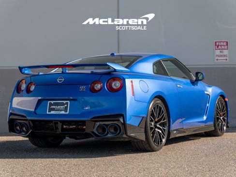 Used 2024 Nissan GT-R w/ Floor Mat Package AWD/4WD image 7