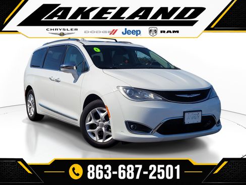 Used 2020 Chrysler Pacifica Limited FWD image 1