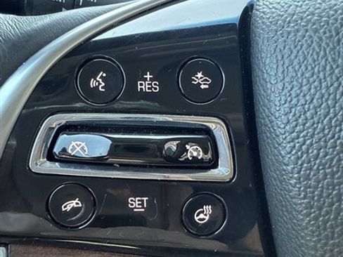 Used 2018 Cadillac Escalade Premium Luxury image 18