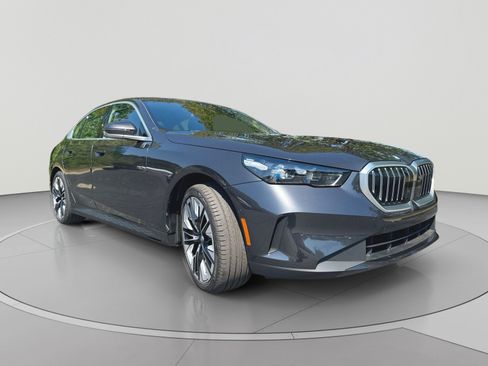 New 2026 BMW 530i xDrive AWD/4WD image 1