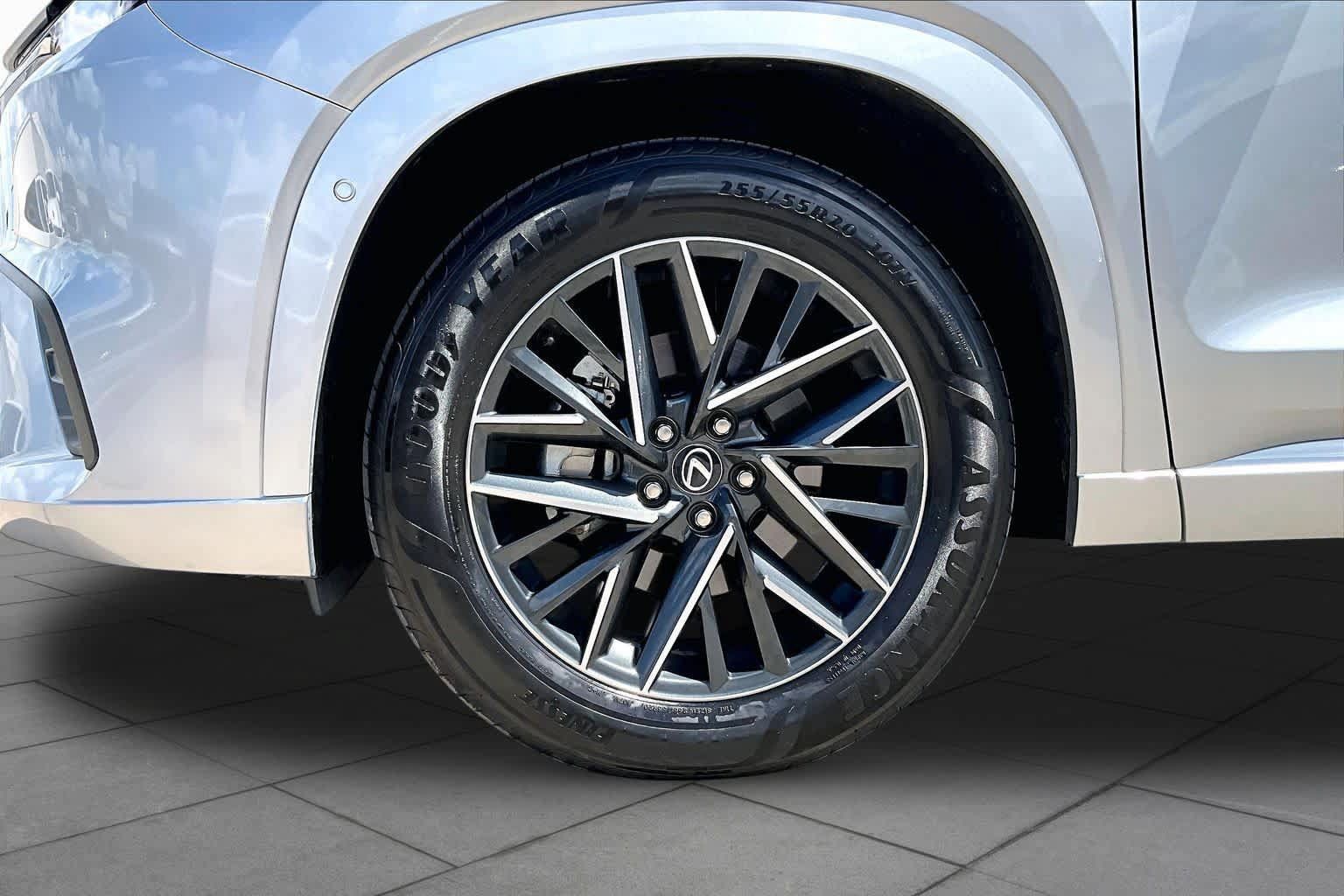 Used 2025 Lexus TX 350 AWD w/ Technology Package image 11