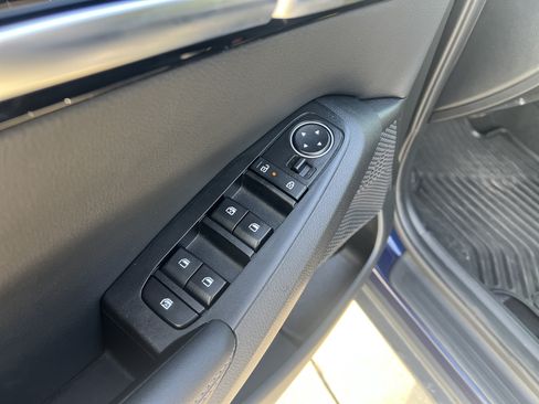 Used 2024 Kia Seltos EX AWD/4WD image 13