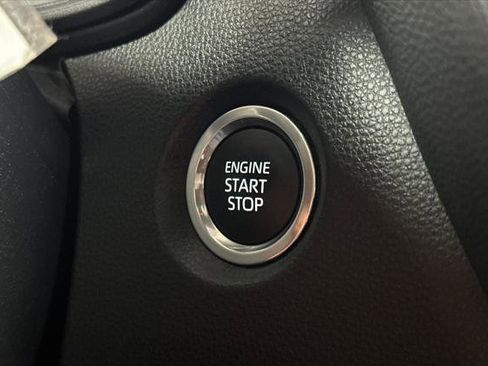 Certified 2024 Toyota Corolla SE image 24