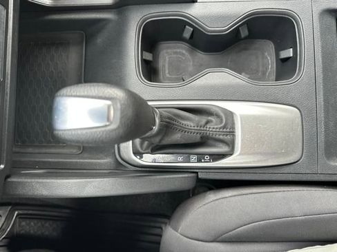 Used 2022 Nissan Frontier S image 19