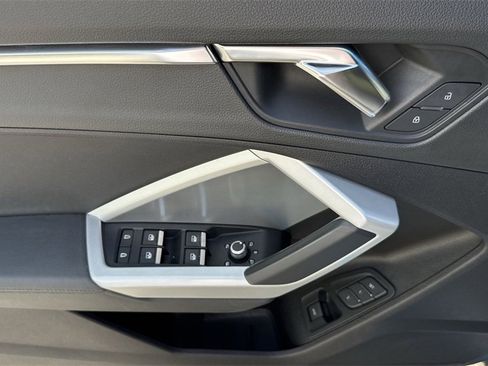 Used 2022 Audi Q3 2.0T Premium w/ Convenience Package image 41