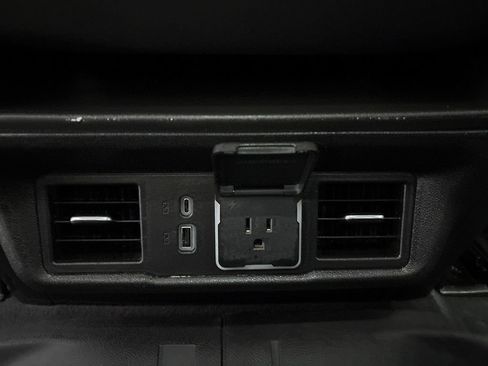 Used 2023 Chevrolet Silverado 1500 LT w/ Protection Package AWD/4WD image 35