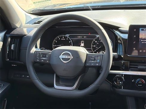 New 2026 Nissan Pathfinder SV image 11