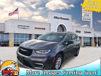 Used 2022 Chrysler Pacifica Touring-L