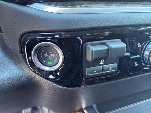 New 2026 GMC Sierra 1500 Elevation image 14